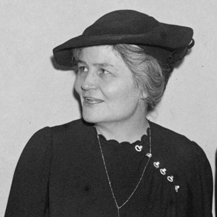 black and white image of Josephine Aspinwall Roche